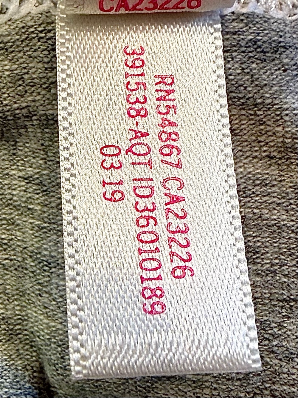 Victoria's Secret PINK Heather Gray Tag Detail - Picture 9 of 9